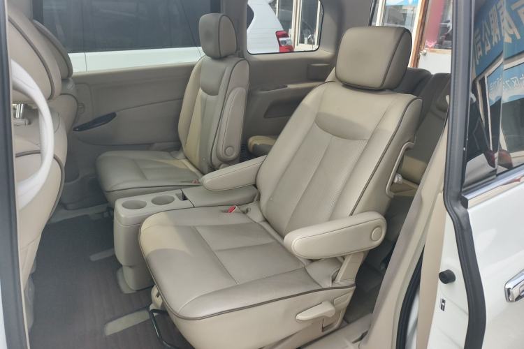 Used Nissan Quest 2015 3.5L SL Left Rear Seat