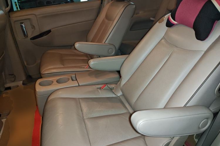 Used Nissan Quest 2015 3.5L SL Left Rear Seat
