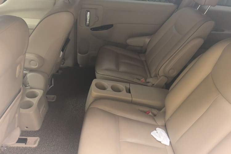 Used Nissan Quest 2015 3.5L SL Left Rear Seat