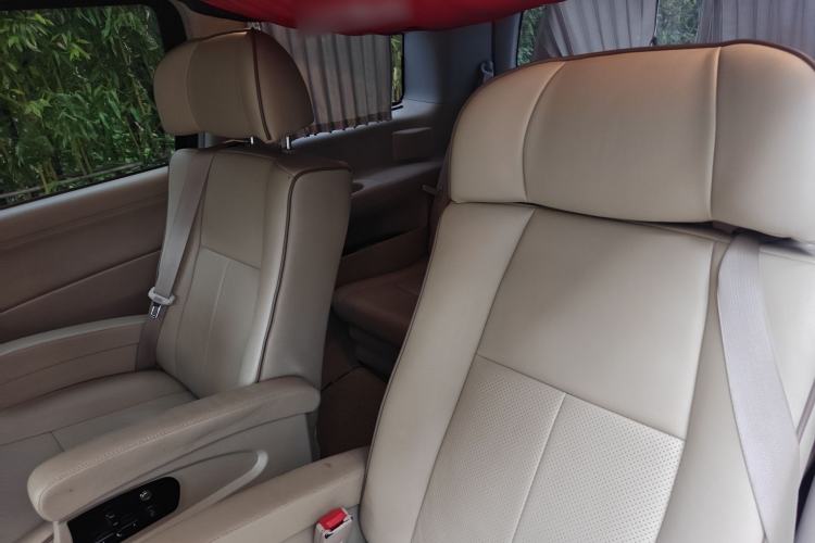 Used Nissan Quest 2015 3.5L SL Left Rear Seat