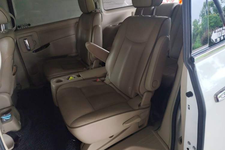 Used Nissan Quest 2015 3.5L SL Left Rear Seat