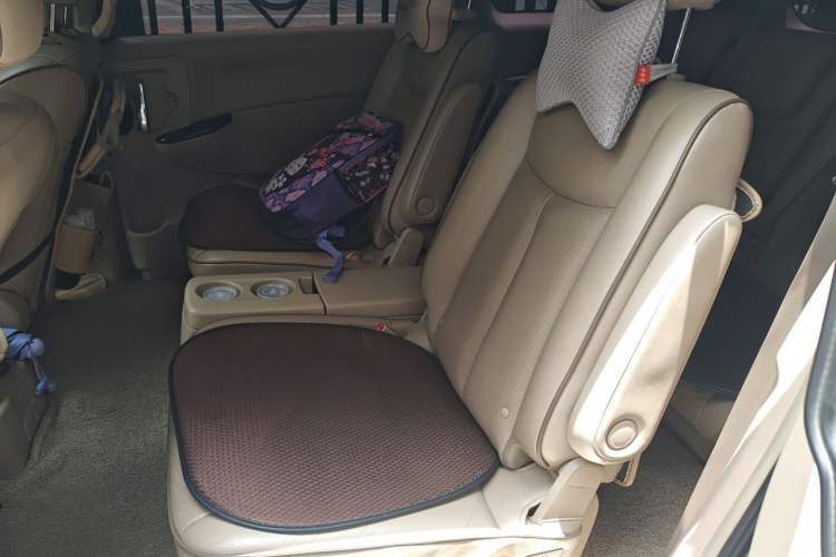 Used Nissan Quest 2015 3.5L SL Left Rear Seat