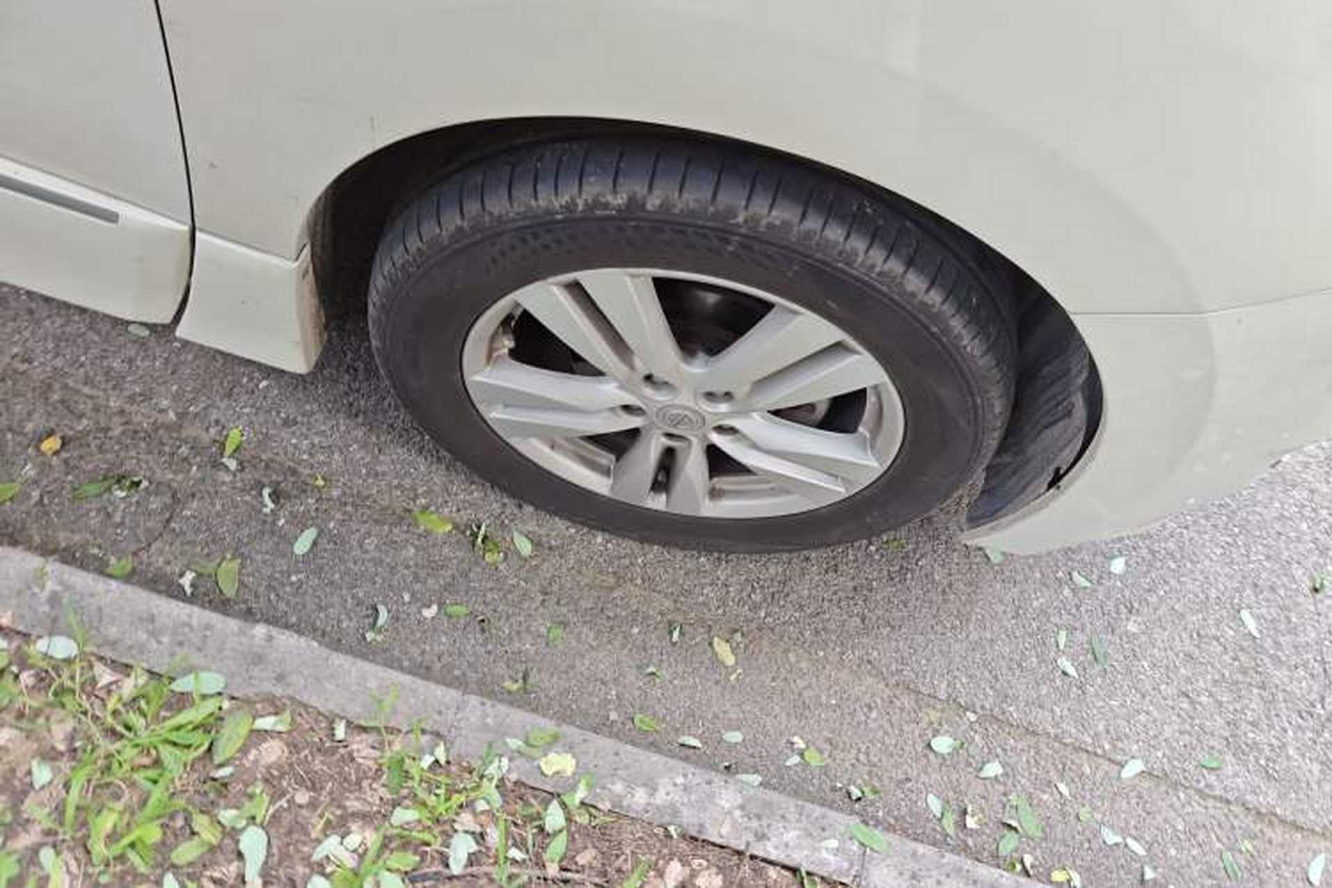 Used Nissan Quest 2015 3.5L SL Right Front Wheel Hub