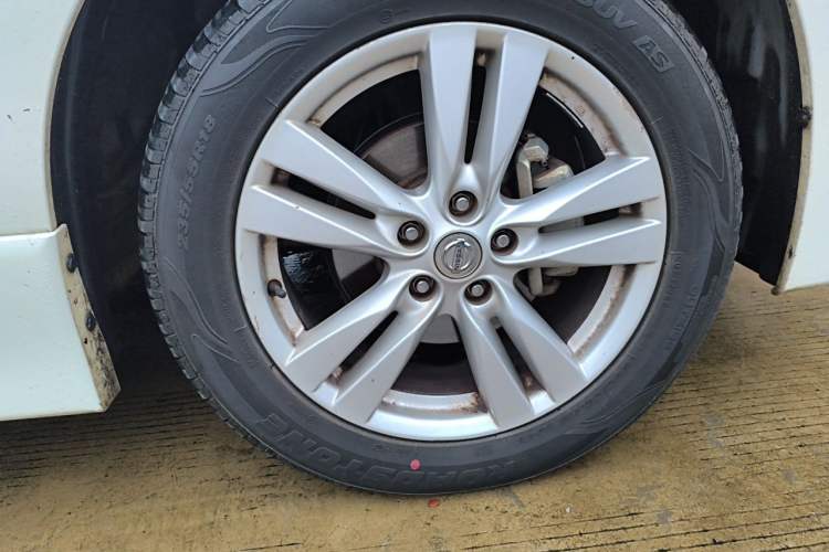 Used Nissan Quest 2015 3.5L SL Right Front Wheel Hub