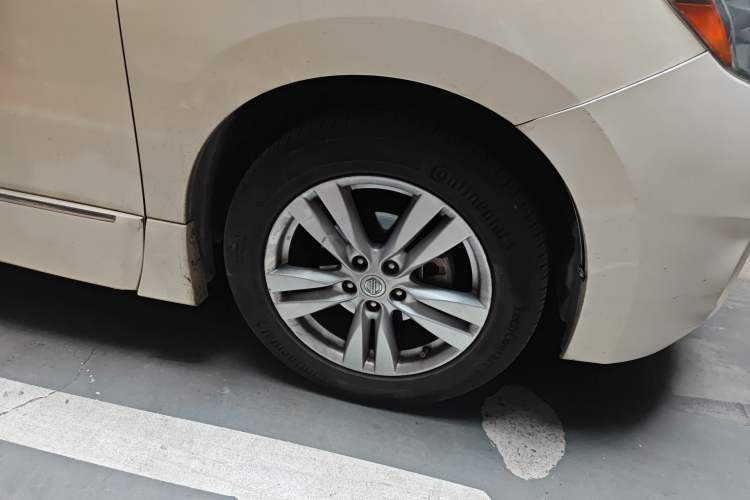 Used Nissan Quest 2015 3.5L SL Right Front Wheel Hub