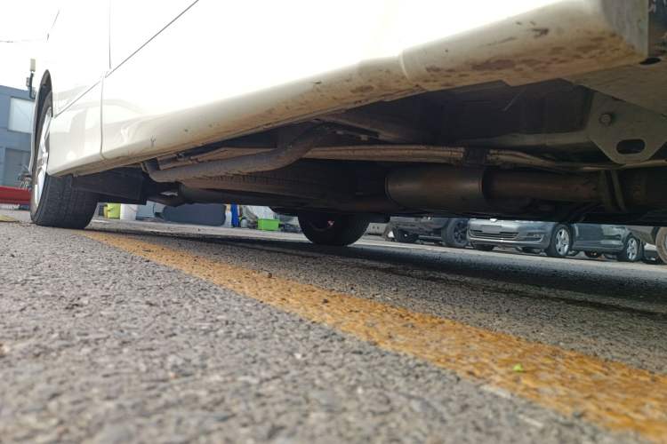 Used Nissan Quest 2015 3.5L SL Right Side Sill
