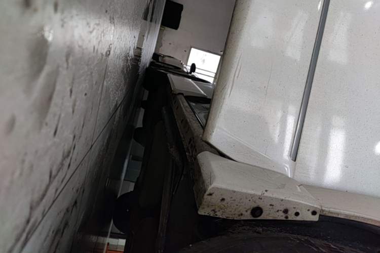 Used Nissan Quest 2015 3.5L SL Right Side Sill