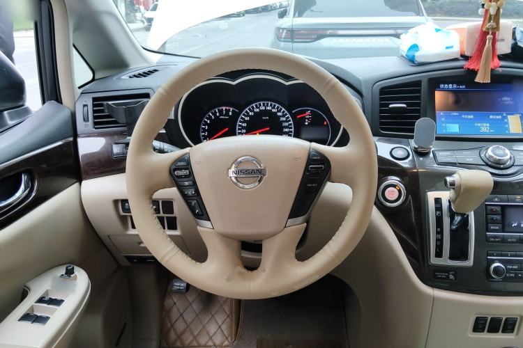 Used Nissan Quest 2015 3.5L SL Steering Wheel