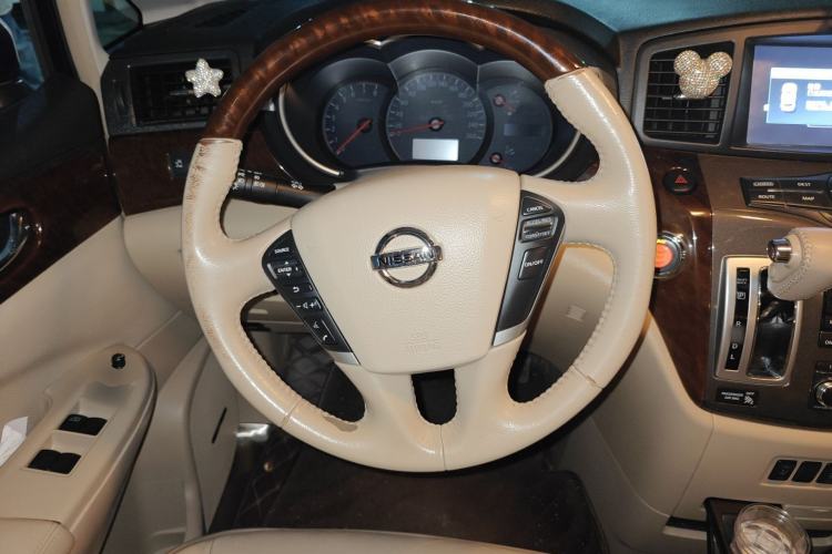 Used Nissan Quest 2015 3.5L SL Steering Wheel