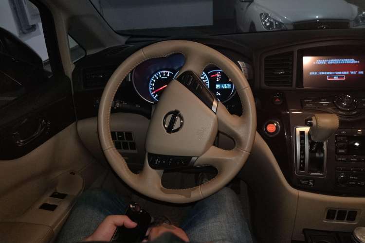 Used Nissan Quest 2015 3.5L SL Steering Wheel