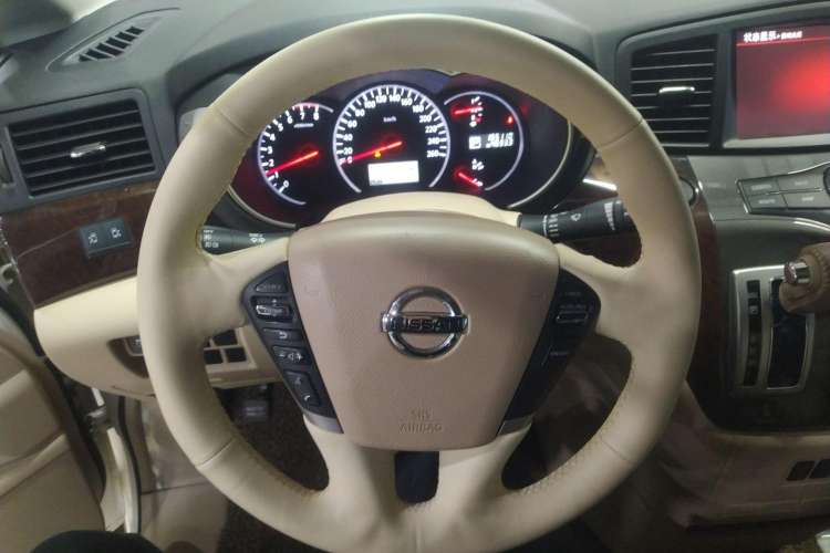 Used Nissan Quest 2015 3.5L SL Steering Wheel