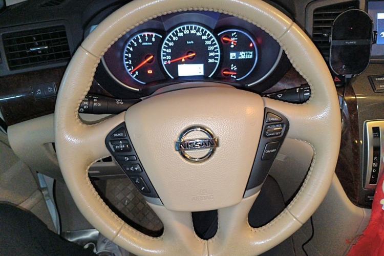 Used Nissan Quest 2015 3.5L SL Steering Wheel