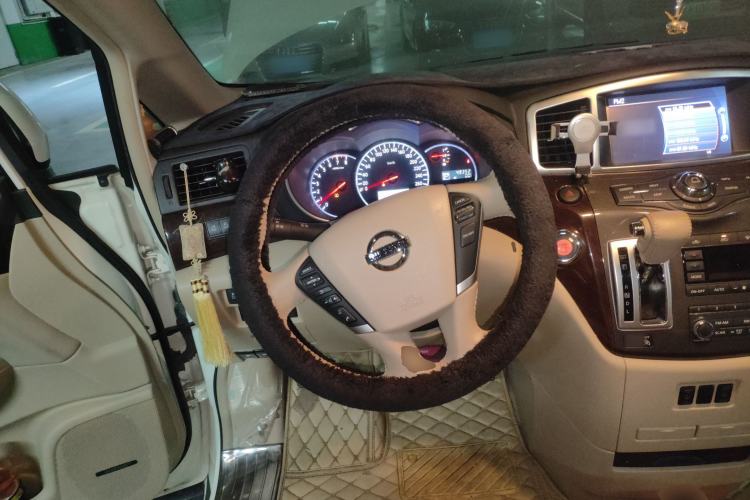 Used Nissan Quest 2015 3.5L SL Steering Wheel