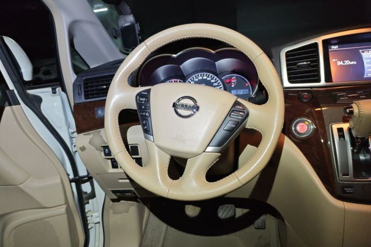 Used Nissan Quest 2015 3.5L SL Steering Wheel