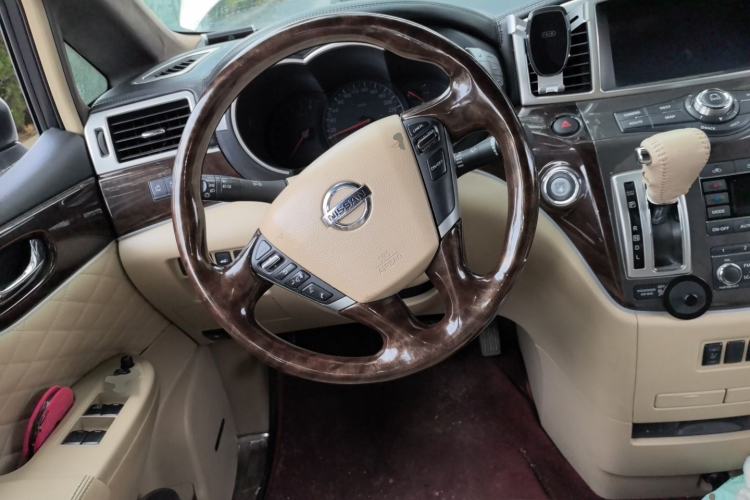 Used Nissan Quest 2015 3.5L SL Steering Wheel
