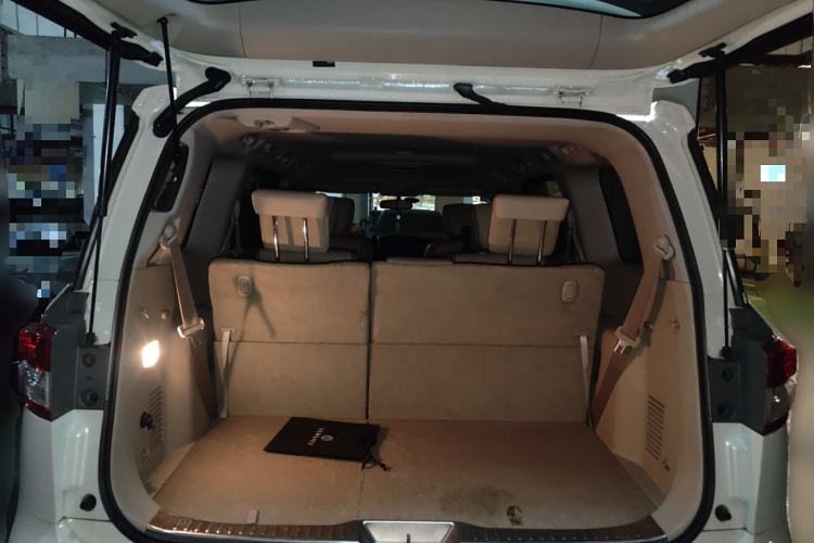 Used Nissan Quest 2015 3.5L SL Trunk