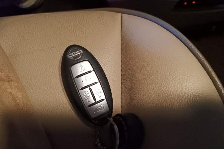 Used Nissan Quest 2015 3.5L SL Vehicle Key