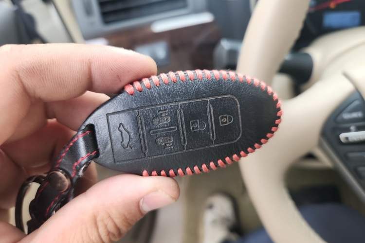 Used Nissan Quest 2015 3.5L SL Vehicle Key