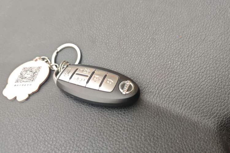 Used Nissan Quest 2015 3.5L SL Vehicle Key