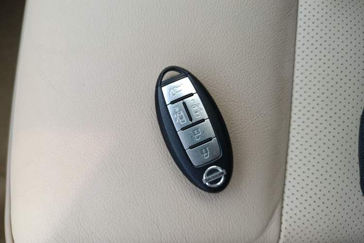 Used Nissan Quest 2015 3.5L SL Vehicle Key
