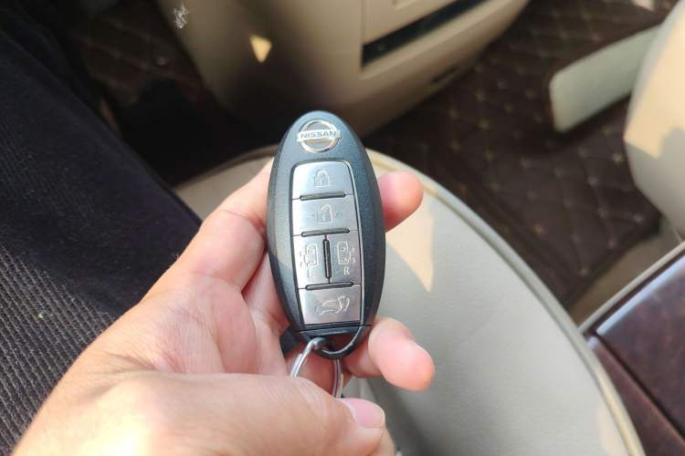 Used Nissan Quest 2015 3.5L SL Vehicle Key