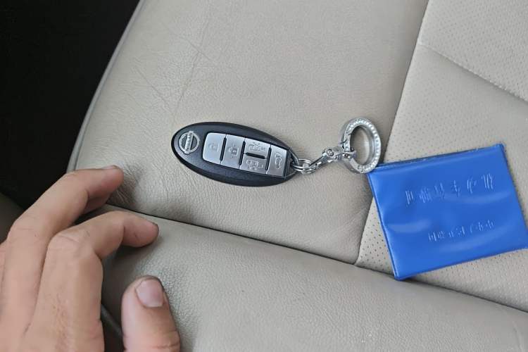 Used Nissan Quest 2015 3.5L SL Vehicle Key