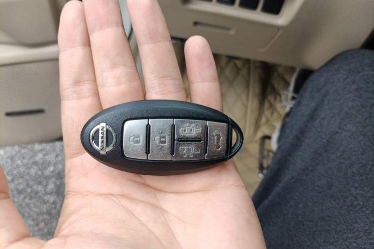 Used Nissan Quest 2015 3.5L SL Vehicle Key