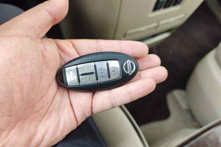 Used Nissan Quest 2015 3.5L SL Vehicle Key