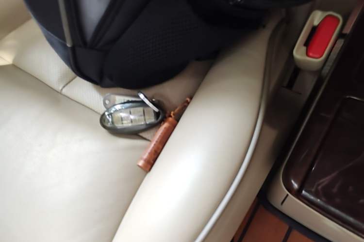Used Nissan Quest 2015 3.5L SL Vehicle Key