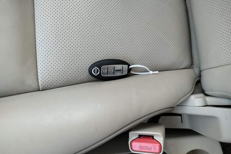 Used Nissan Quest 2015 3.5L SL Vehicle Key