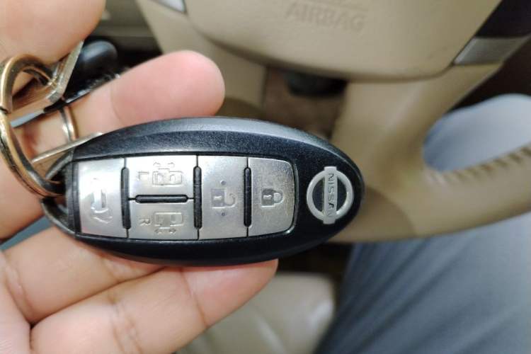 Used Nissan Quest 2015 3.5L SL Vehicle Key