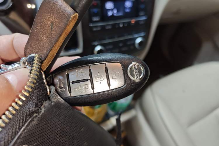Used Nissan Quest 2015 3.5L SL Vehicle Key