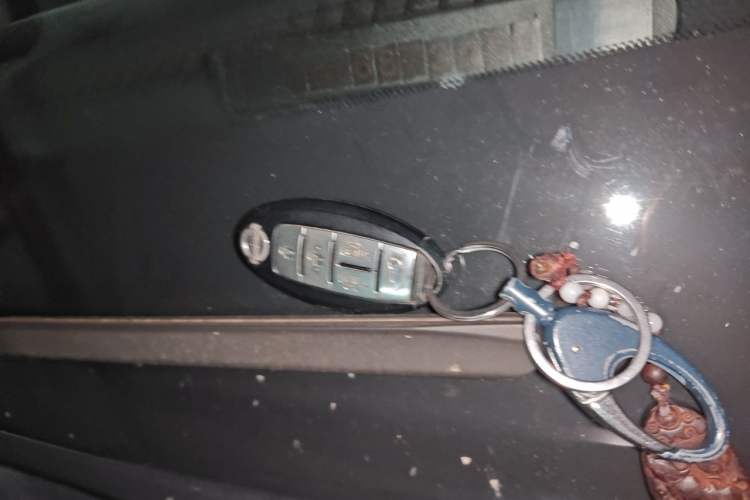 Used Nissan Quest 2015 3.5L SL Vehicle Key