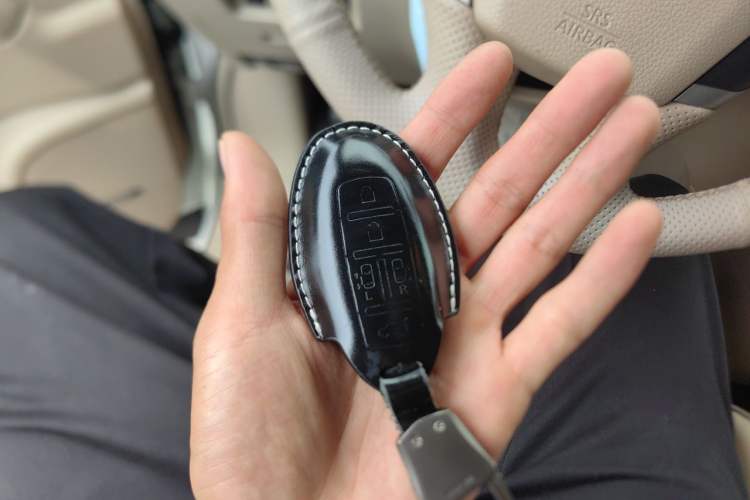 Used Nissan Quest 2015 3.5L SL Vehicle Key