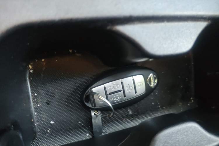 Used Nissan Quest 2015 3.5L SL Vehicle Key