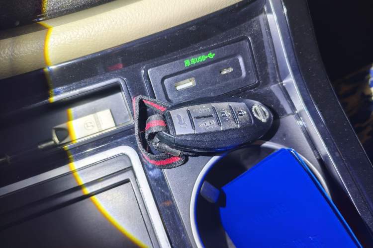 Used Nissan Quest 2015 3.5L SL Vehicle Key
