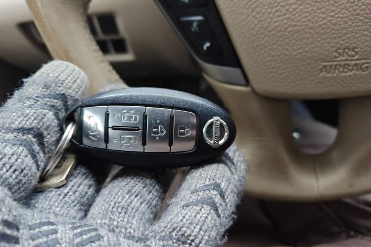 Used Nissan Quest 2015 3.5L SL Vehicle Key