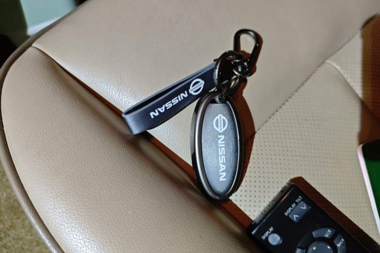 Used Nissan Quest 2015 3.5L SL Vehicle Key