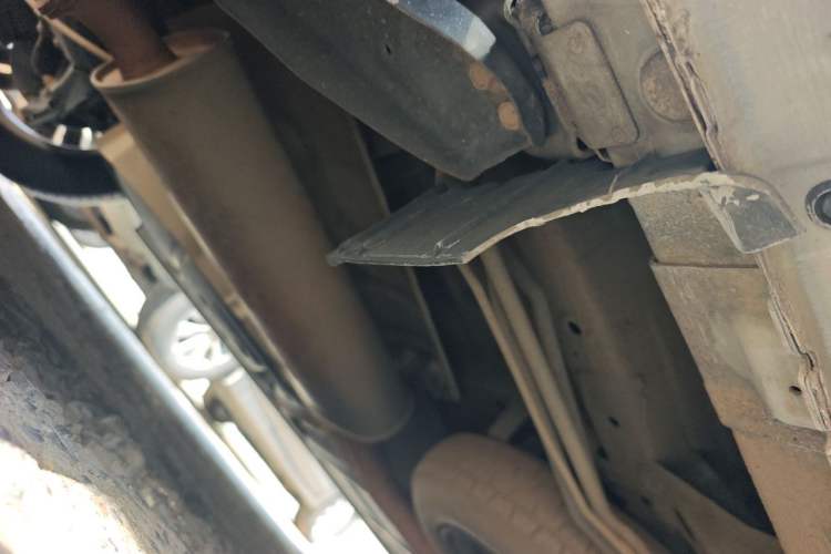 Used Nissan Quest  Chassis Rear Right