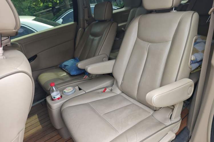 Used Nissan Quest  Left Rear Seat