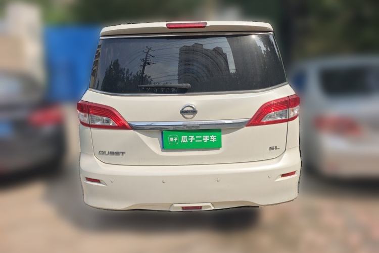 Used Nissan Quest  Rear