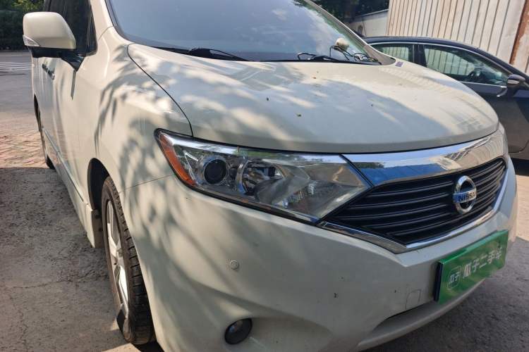 Used Nissan Quest  Right Front Headlight