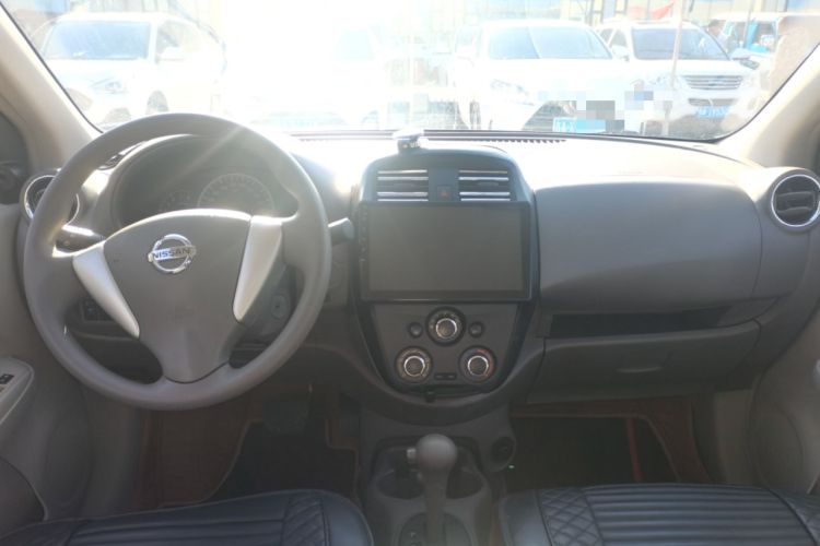 Used Nissan Sunny 2015 1.5XE CVT Comfort Edition Interior 3