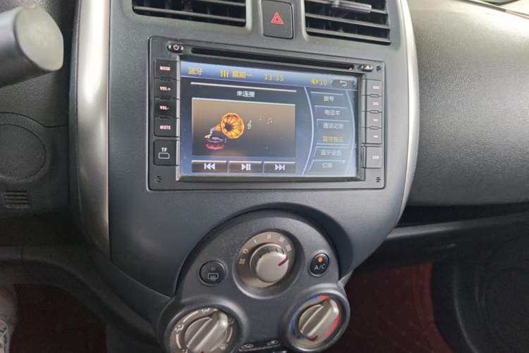 Used Nissan Sunny 2011 1.5XE CVT Comfort Edition Audio And AC Panel
