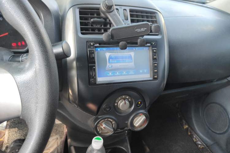 Used Nissan Sunny 2011 1.5XL Manual Deluxe Edition Audio And AC Panel