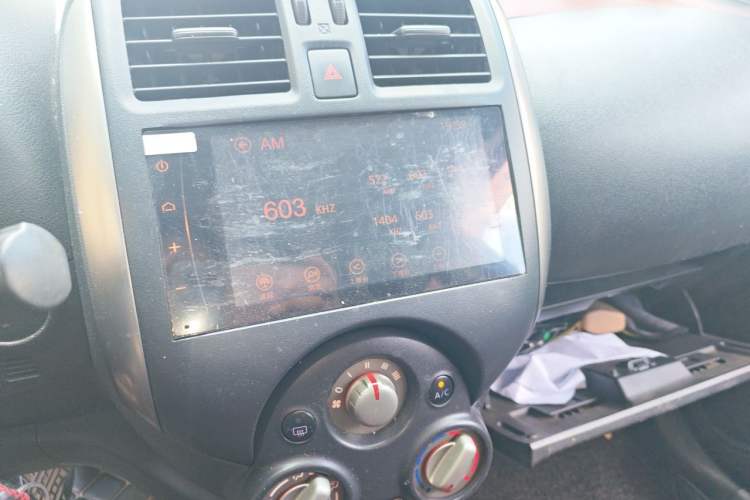 Used Nissan Sunny 2011 1.5XE Manual Comfort Edition Audio And AC Panel