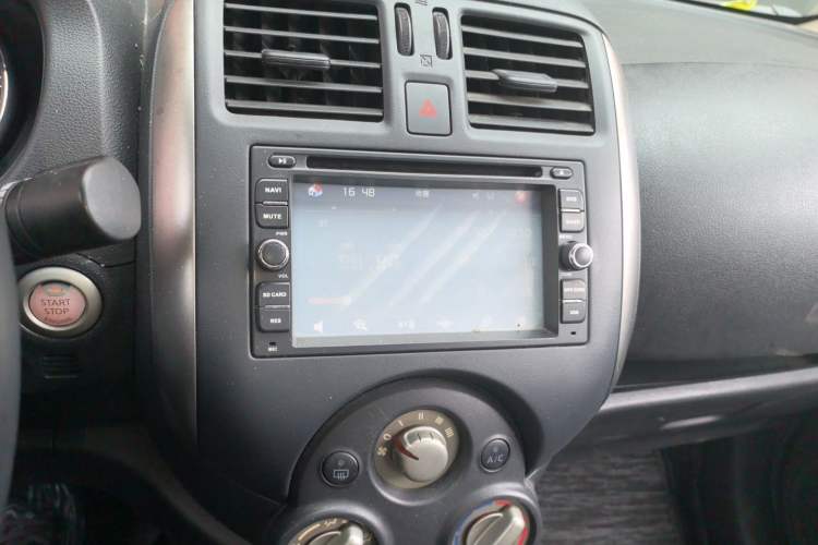 Used Nissan Sunny 2011 1.5XE CVT Comfort Edition Audio And AC Panel