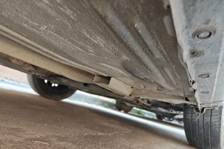 Used Nissan Sunny 2011 1.5XE Manual Comfort Edition Chassis Front Right