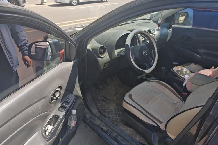 Used Nissan Sunny 2011 1.5XE Manual Comfort Edition Driver Seat