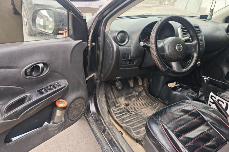 Used Nissan Sunny 2011 1.5XE Manual Comfort Edition Driver Seat